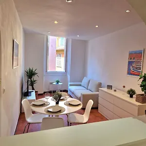 sublime-appartement-4p-dans-le-vieux-nice.fr-provencehotel.com/